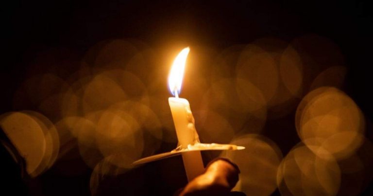 Ministrul Bode: În noaptea de Înviere circulația persoanelor este permisă doar în cazul participanților la slujbele religioase